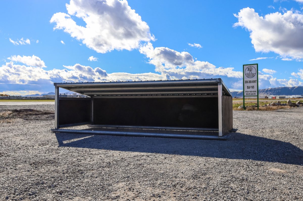 The Cattleman 8'x20'