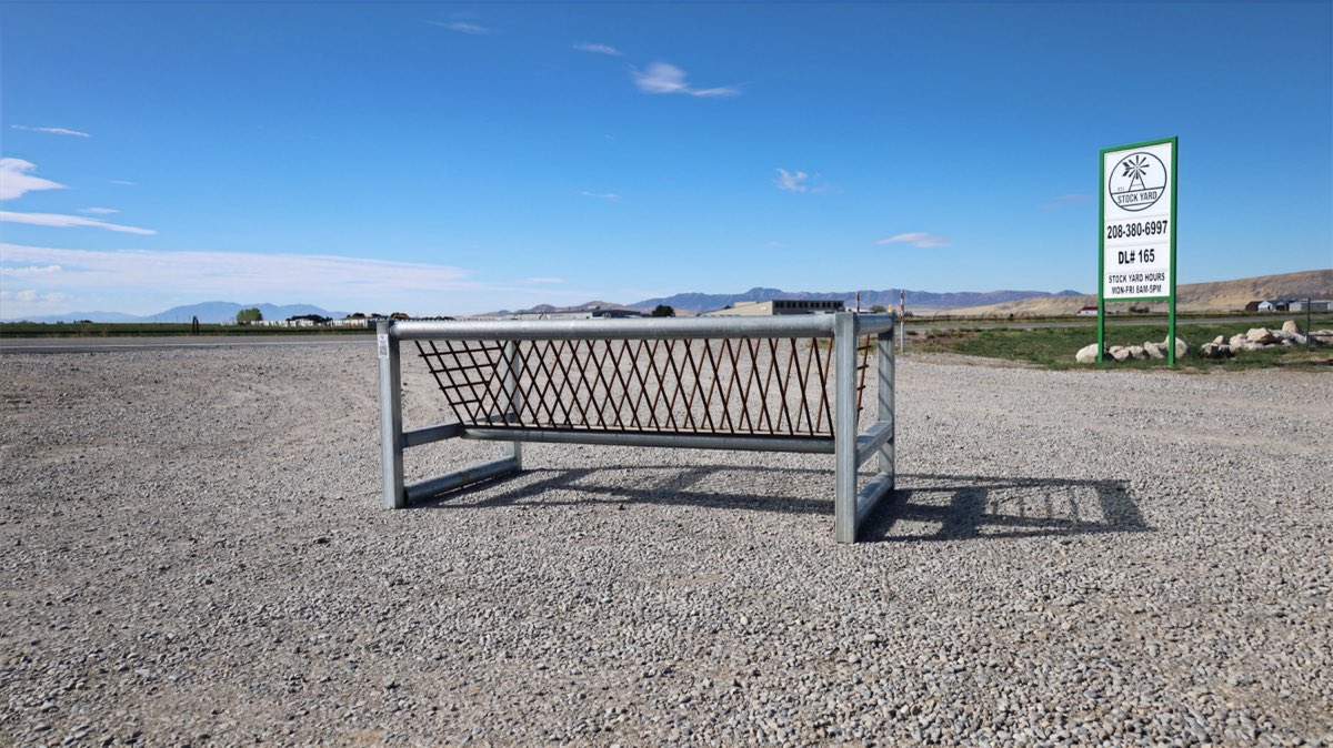 HD V-bar Goat feeder 10x5x4